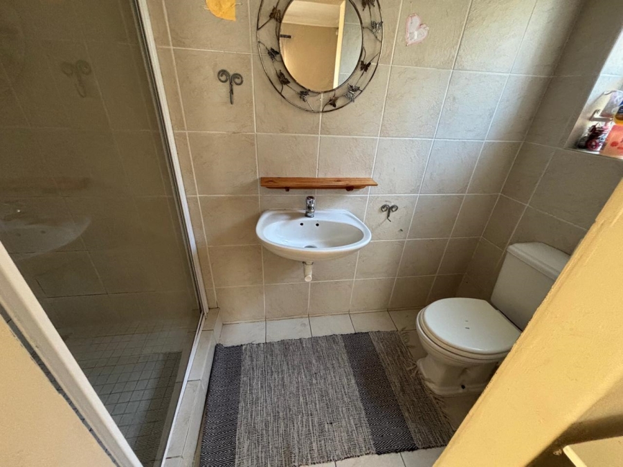 To Let 4 Bedroom Property for Rent in Vredelust Western Cape